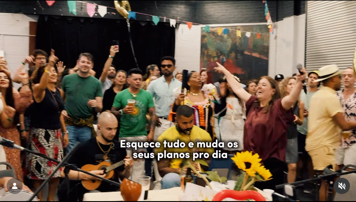 Samba de Bamba samba circle in London, with live music and the Brazilian community